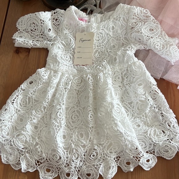 Beautiful 2T summer outfits Bundle - Picture 2 of 4